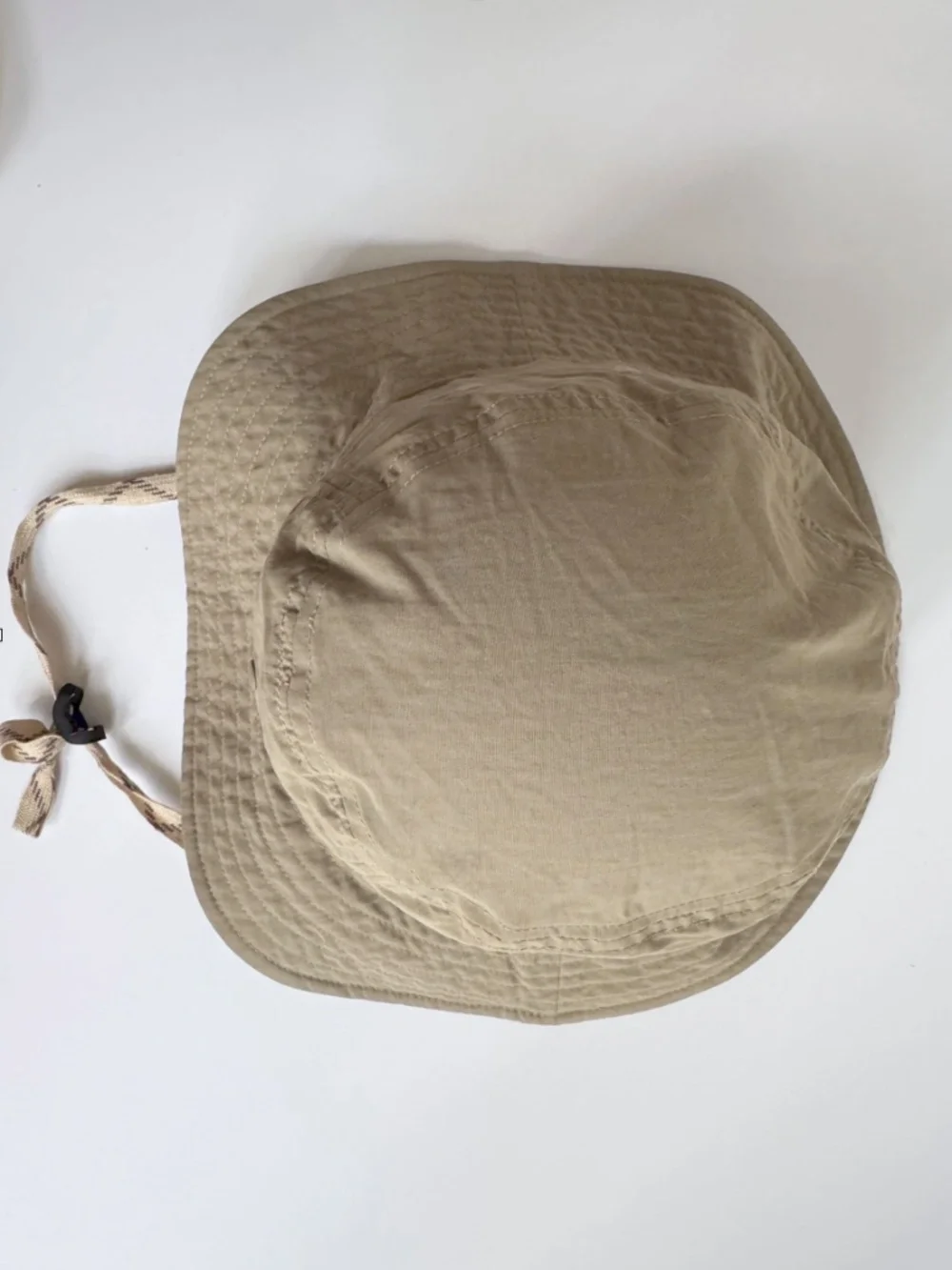 Patagonia Packable Tan Sun Bucket Hat Outdoors with Strap - Picture 5 of 8
